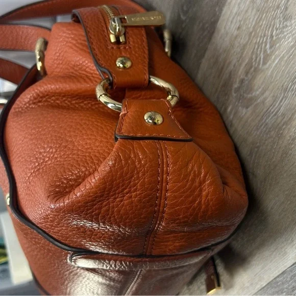Michael Kors Fulton Shoulder Bag in Burnt Orange! Preowned!! - Picture 7 of 13